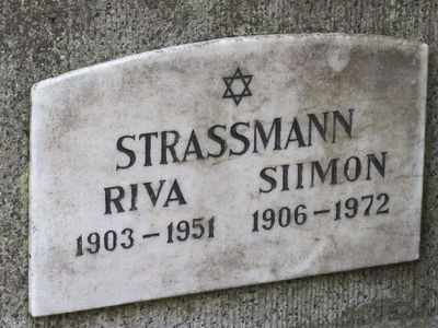 Strassmann
