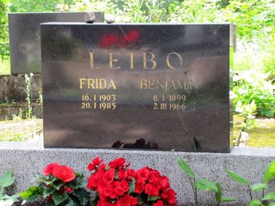 Leibo Benjamin and Frieda
