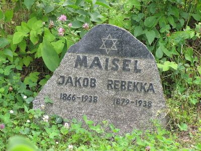 Maisel Jakob and Rebekka
