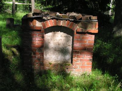 Valga cemetery - June 2007 - 2a
