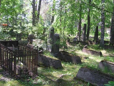 Valga cemetery - June 2007 - 5
