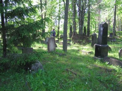 Valga cemetery - June 2007 - 1
